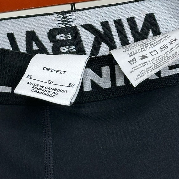 Nike Girls' Dri-FIT Softball Slider Shorts - Picture 7 of 7